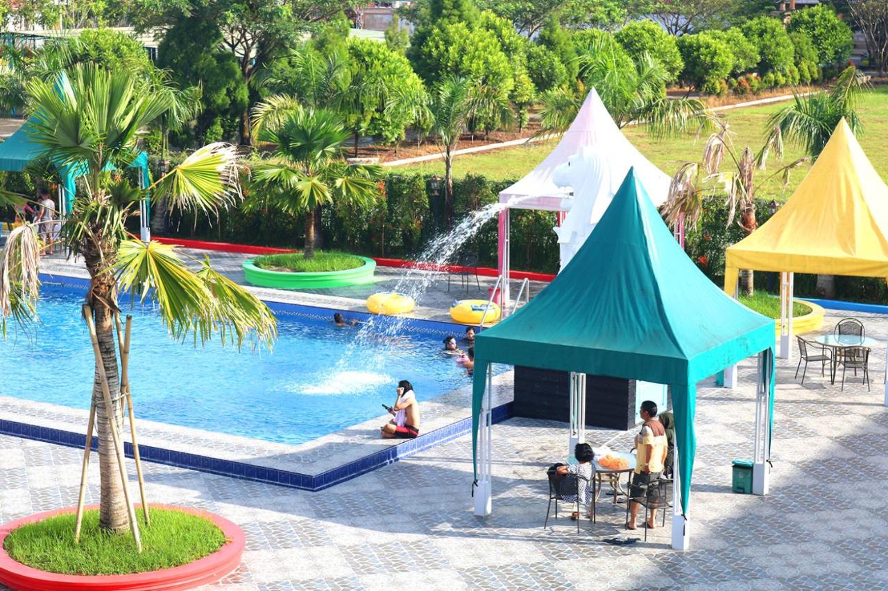 Singapore City Hotel Batu Bara Sungaibalai Экстерьер фото