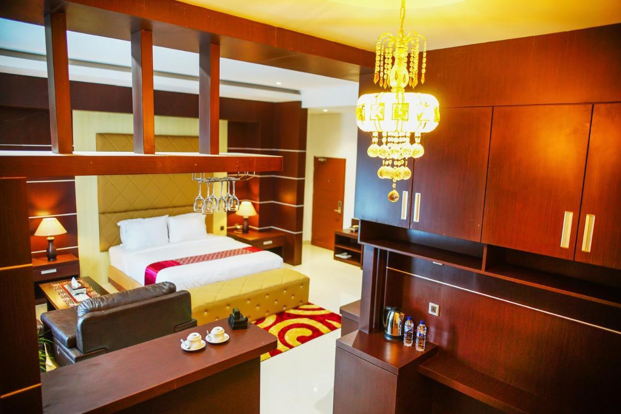 Singapore City Hotel Batu Bara Sungaibalai Экстерьер фото